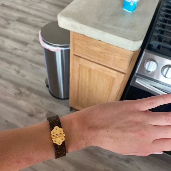 Louis Vuitton bracelet - authentic